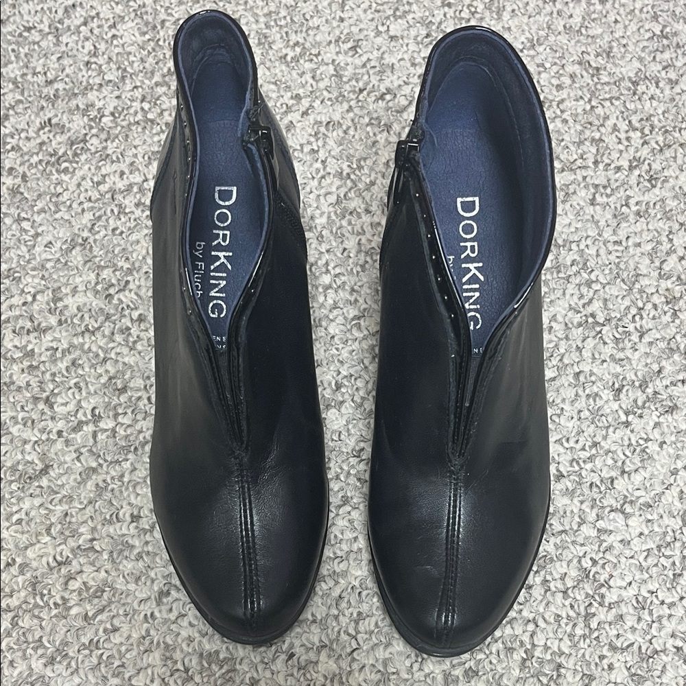 Women’s black heeled boots